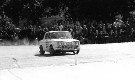 Ryszard Nowicki i Marian Bień – Renault 8 Gordini.